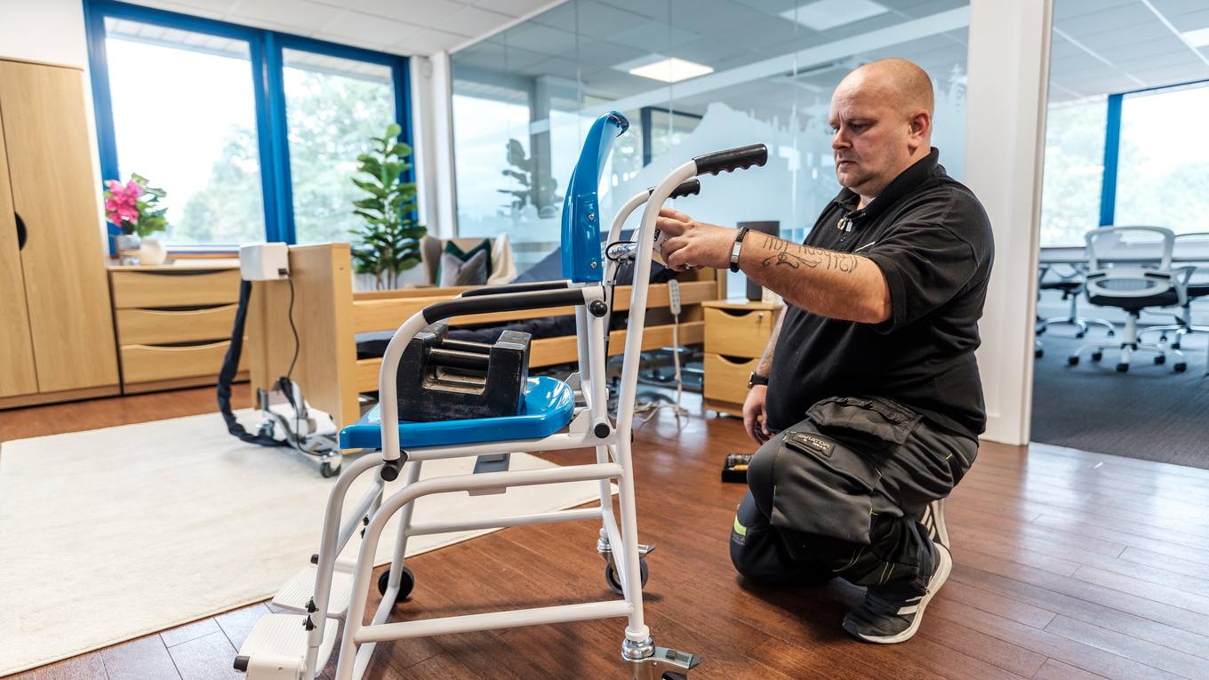 Weighing & moving equipment
